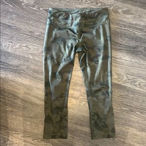 Lululemon pace rival leggings